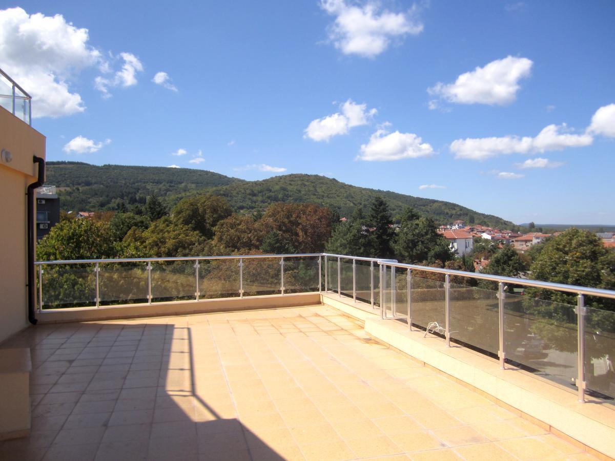 Hotel COOP Central Obzor Buitenkant foto